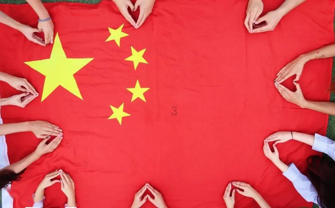 狠人我白哥,胜仗打得多,单排上分相当快,对手见了直哆嗦