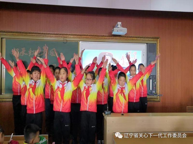 兄妹两人婚礼相隔9天,父亲从开心高歌到哭成泪人,女儿:哭了好几天