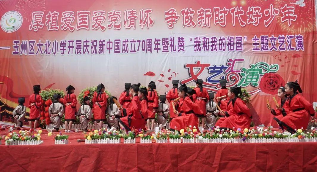 救援摄影师男孩