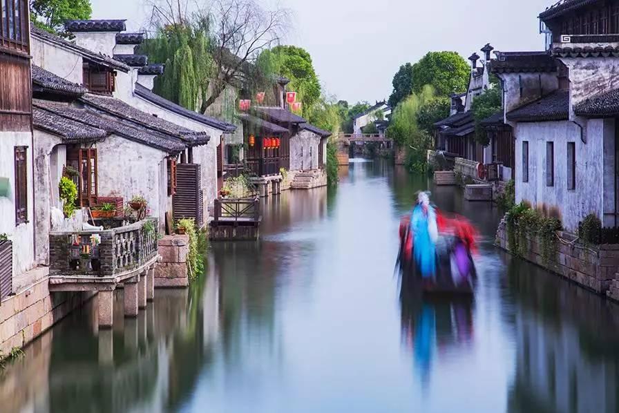 用纸箱把不再供奉的观音存放可以吗？